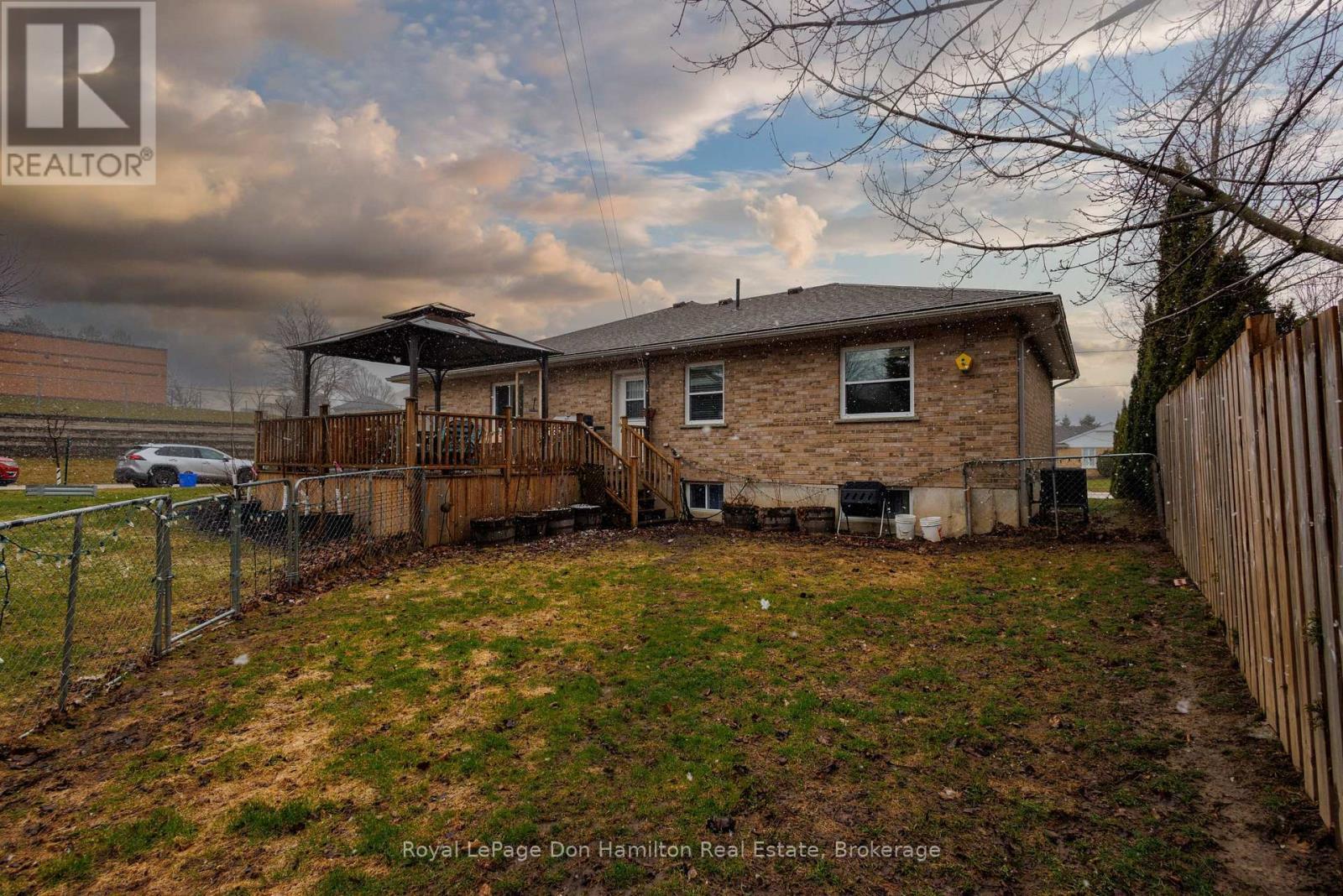 












4 LOUIS STREET

,
South Bruce,




Ontario
N0G2J0

