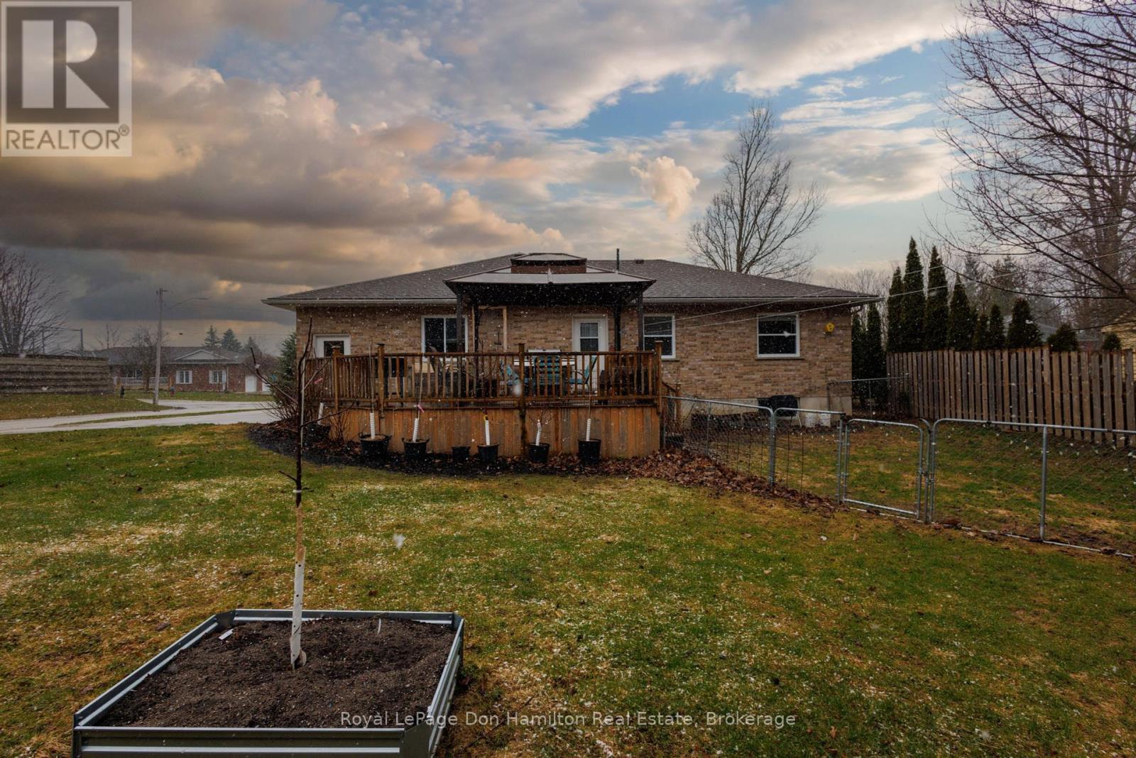 












4 LOUIS STREET

,
South Bruce,




Ontario
N0G2J0


