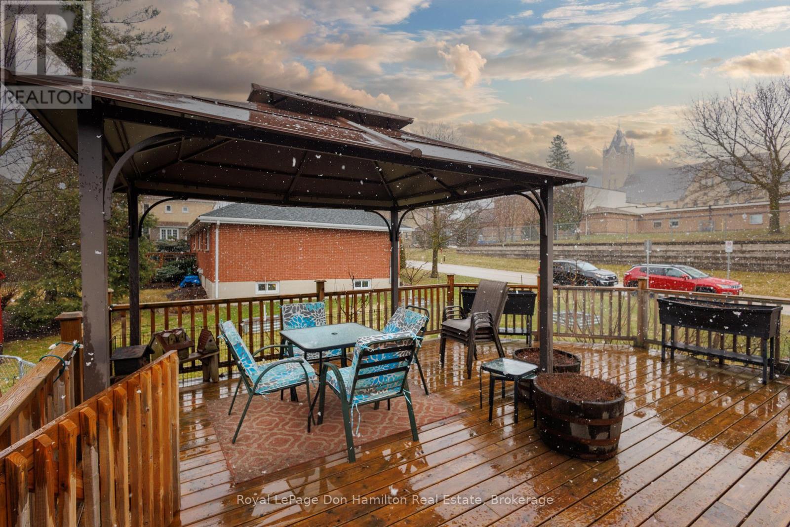 












4 LOUIS STREET

,
South Bruce,




Ontario
N0G2J0

