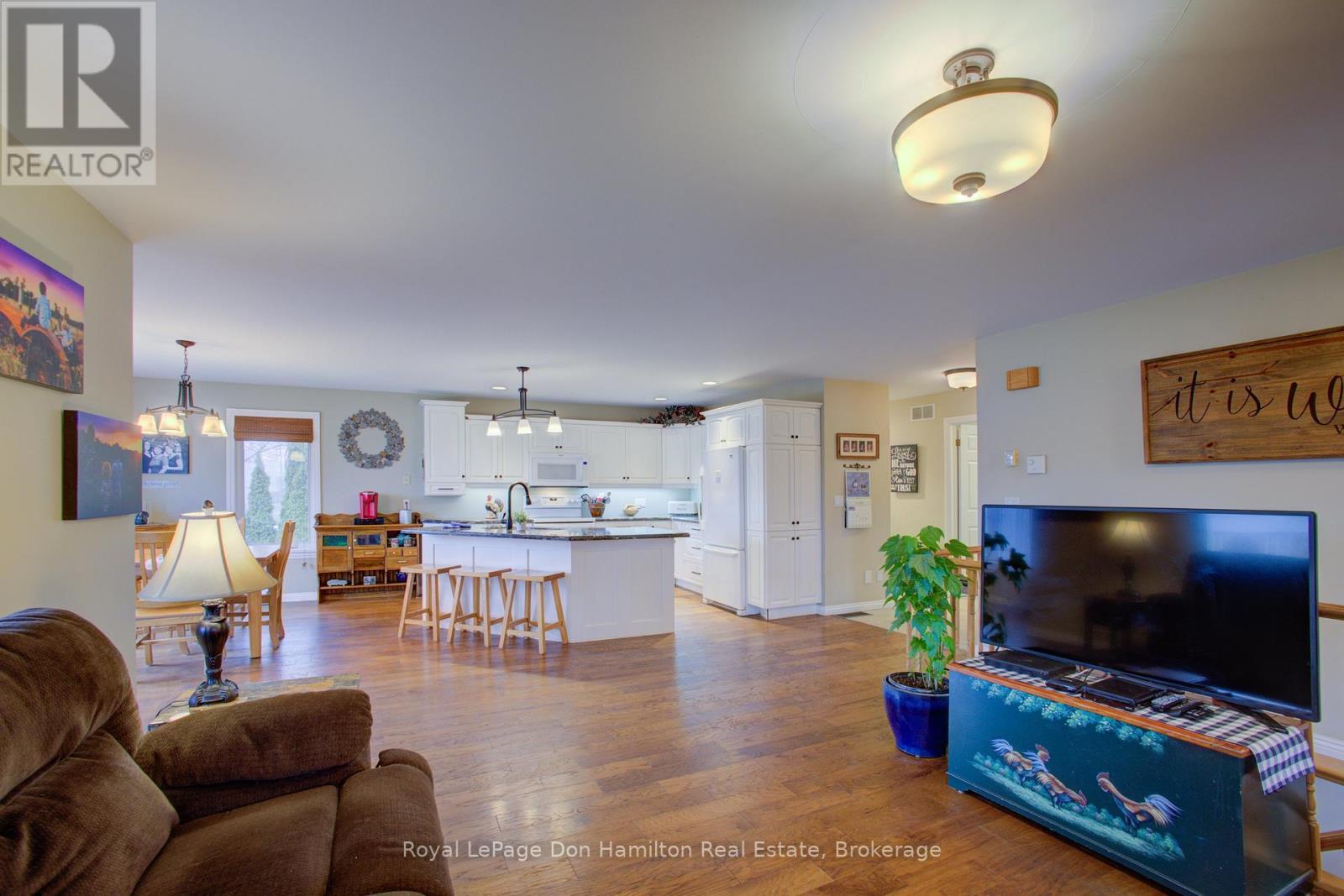 












4 LOUIS STREET

,
South Bruce,




Ontario
N0G2J0

