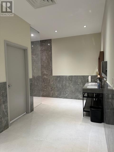 












24 - 5155 SPECTRUM WAY

,
Mississauga,




Ontario
L4W5A1

