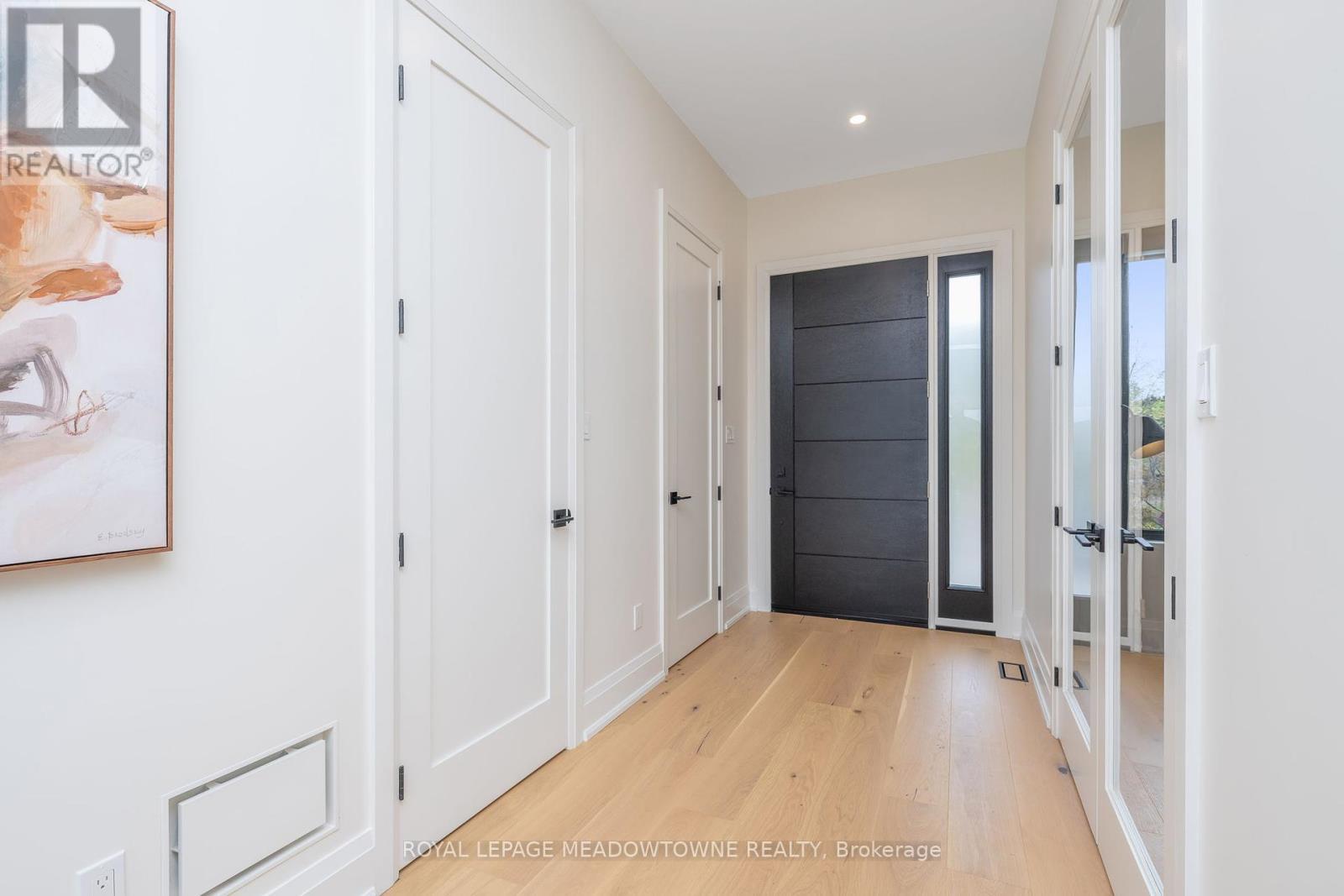 












363 ALBERT STREET

,
Guelph/Eramosa,




Ontario
N0B2K0

