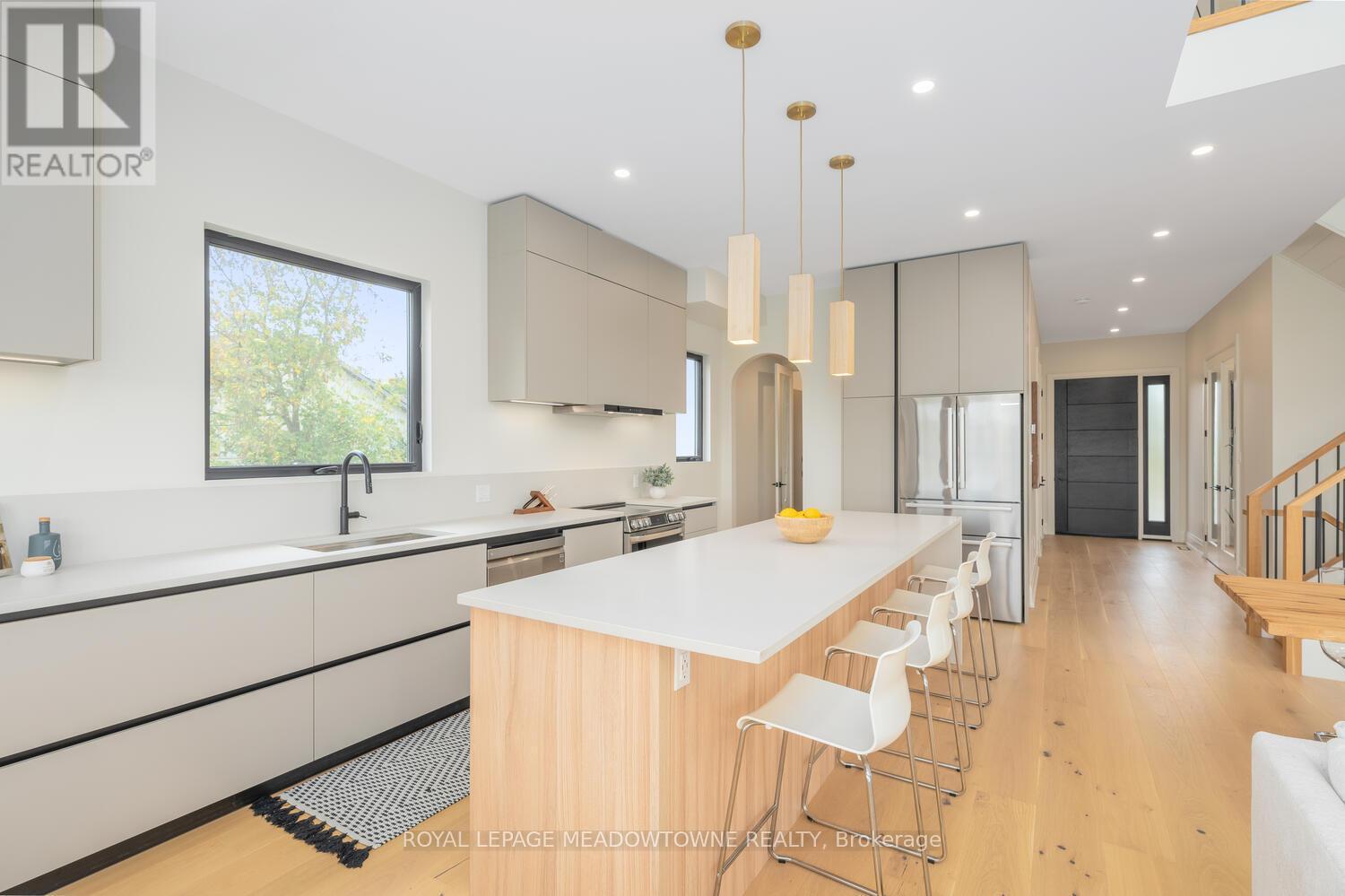 












363 ALBERT STREET

,
Guelph/Eramosa,




Ontario
N0B2K0

