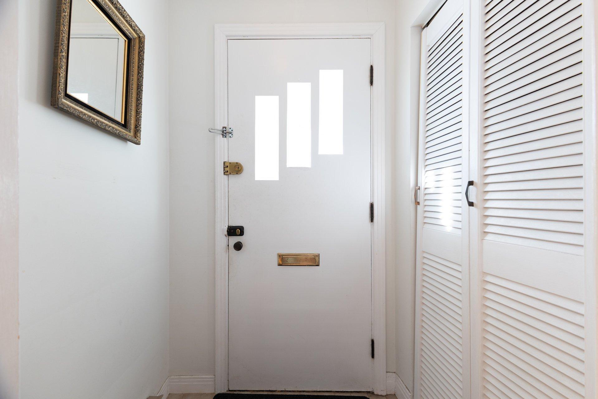 









55


Av. Hillside

,
Pointe-Claire,




QC
H9S5E4


