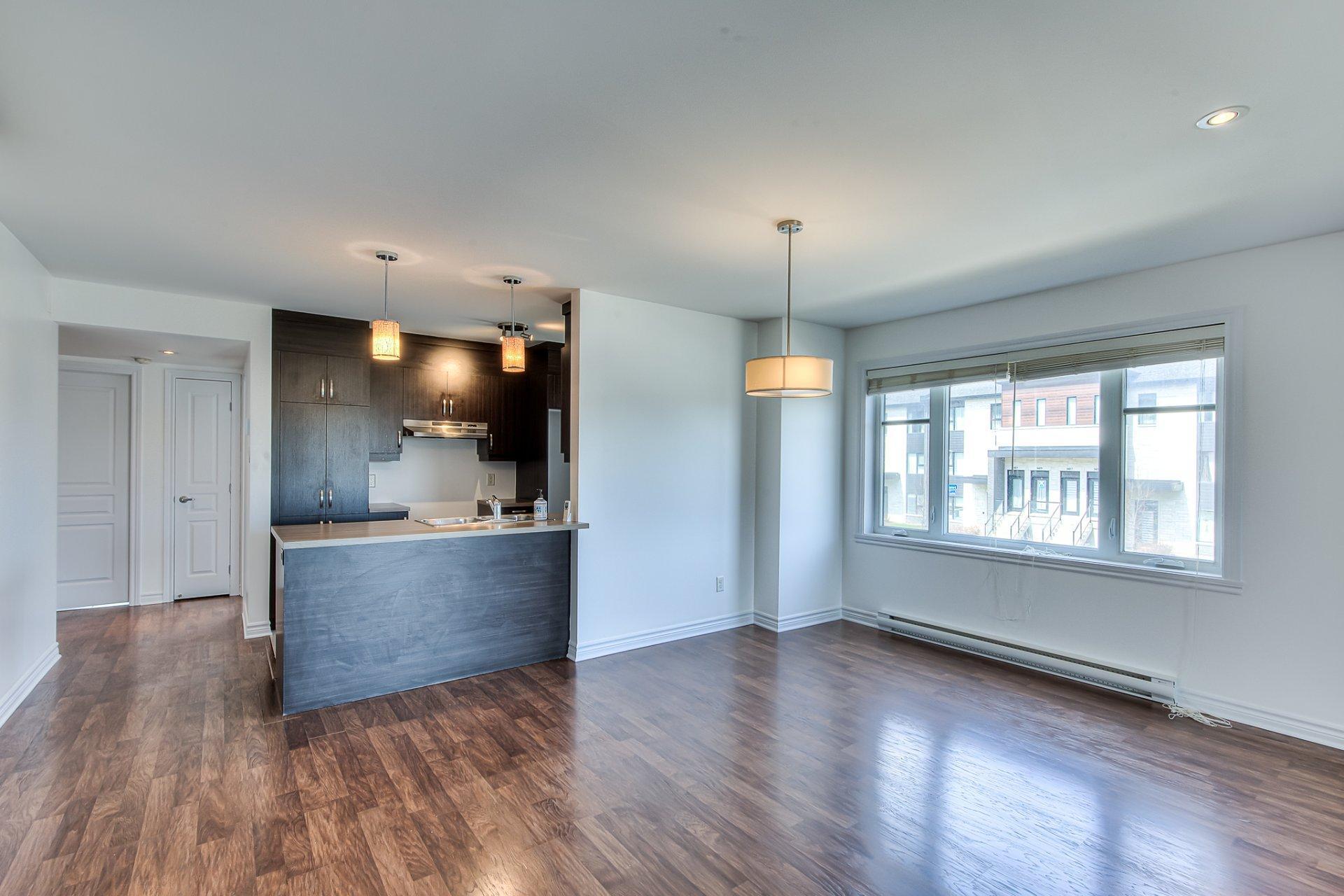 









2993


Rue Anna-De Noailles

,
Laval (Chomedey),




QC
H7P0G3

