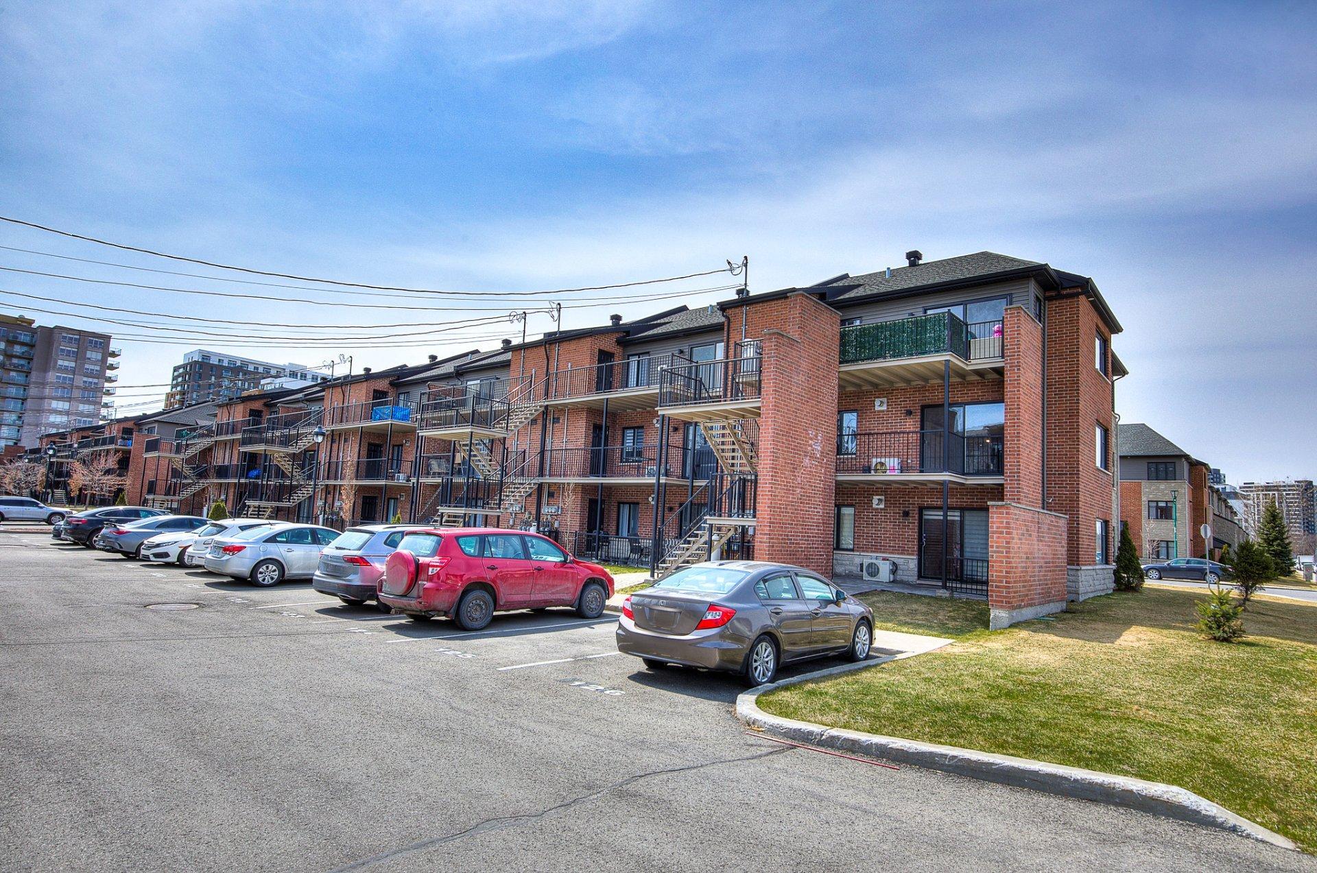 









2993


Rue Anna-De Noailles

,
Laval (Chomedey),




QC
H7P0G3

