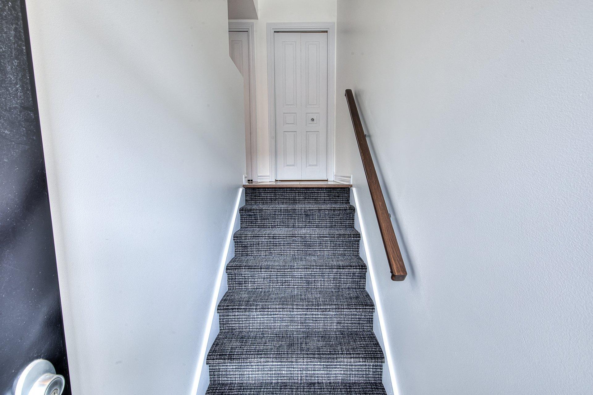 









2993


Rue Anna-De Noailles

,
Laval (Chomedey),




QC
H7P0G3

