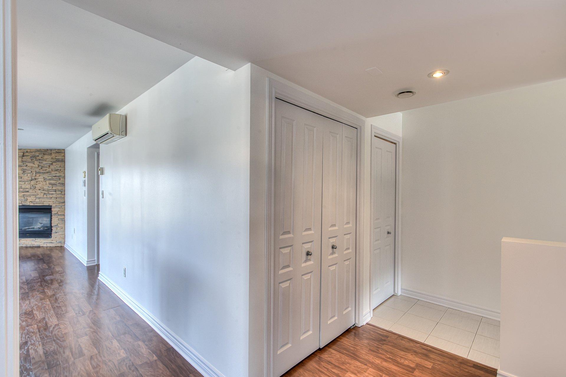 









2993


Rue Anna-De Noailles

,
Laval (Chomedey),




QC
H7P0G3

