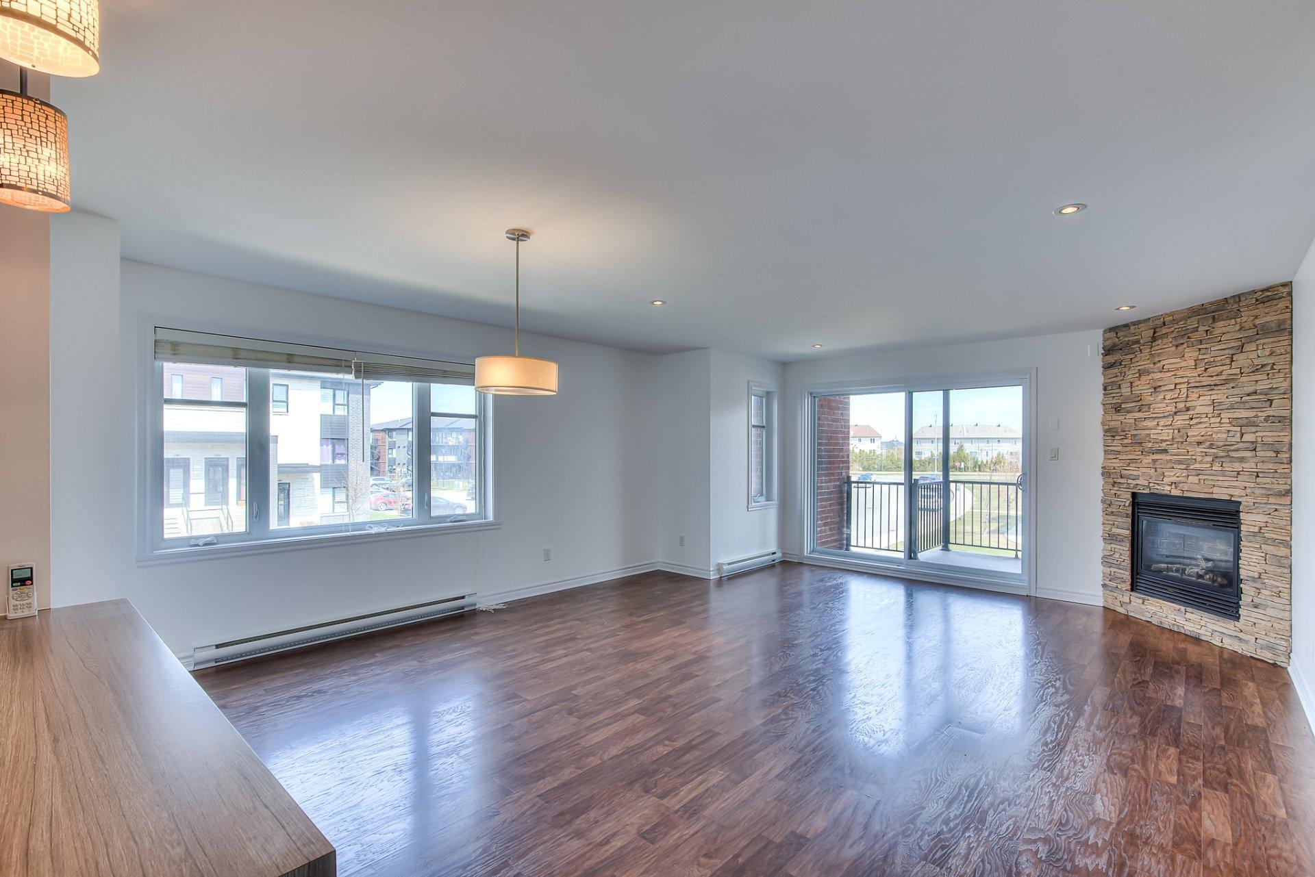 









2993


Rue Anna-De Noailles

,
Laval (Chomedey),




QC
H7P0G3

