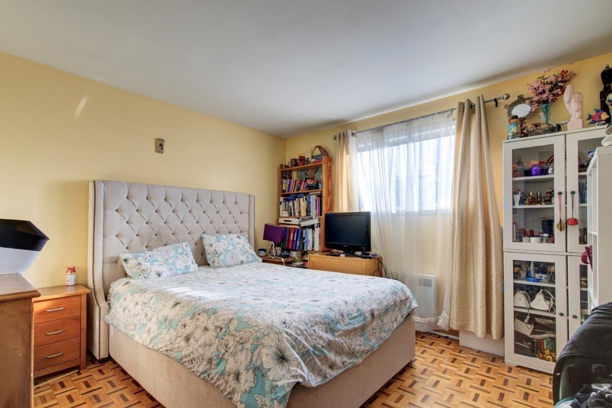 









3925


Rue Duvernay

,
Longueuil (Saint-Hubert),




QC
J3Y4H5

