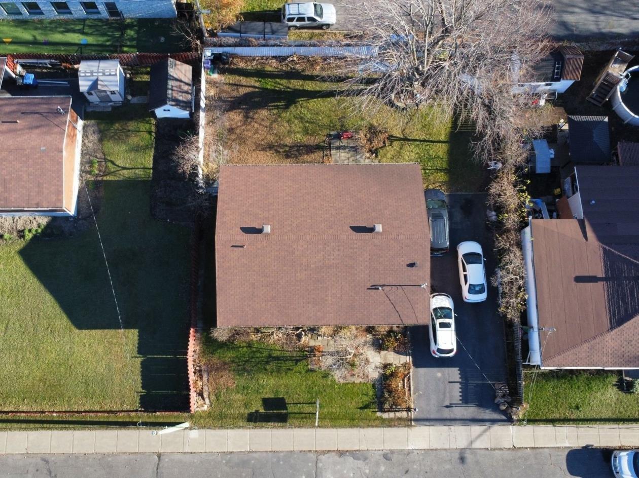 









3925


Rue Duvernay

,
Longueuil (Saint-Hubert),




QC
J3Y4H5

