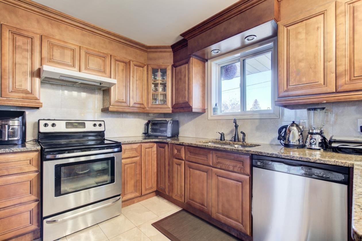 









3925


Rue Duvernay

,
Longueuil (Saint-Hubert),




QC
J3Y4H5


