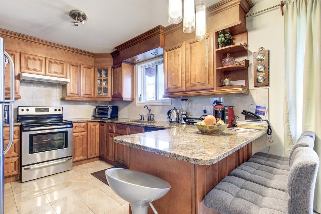 









3925


Rue Duvernay

,
Longueuil (Saint-Hubert),




QC
J3Y4H5

