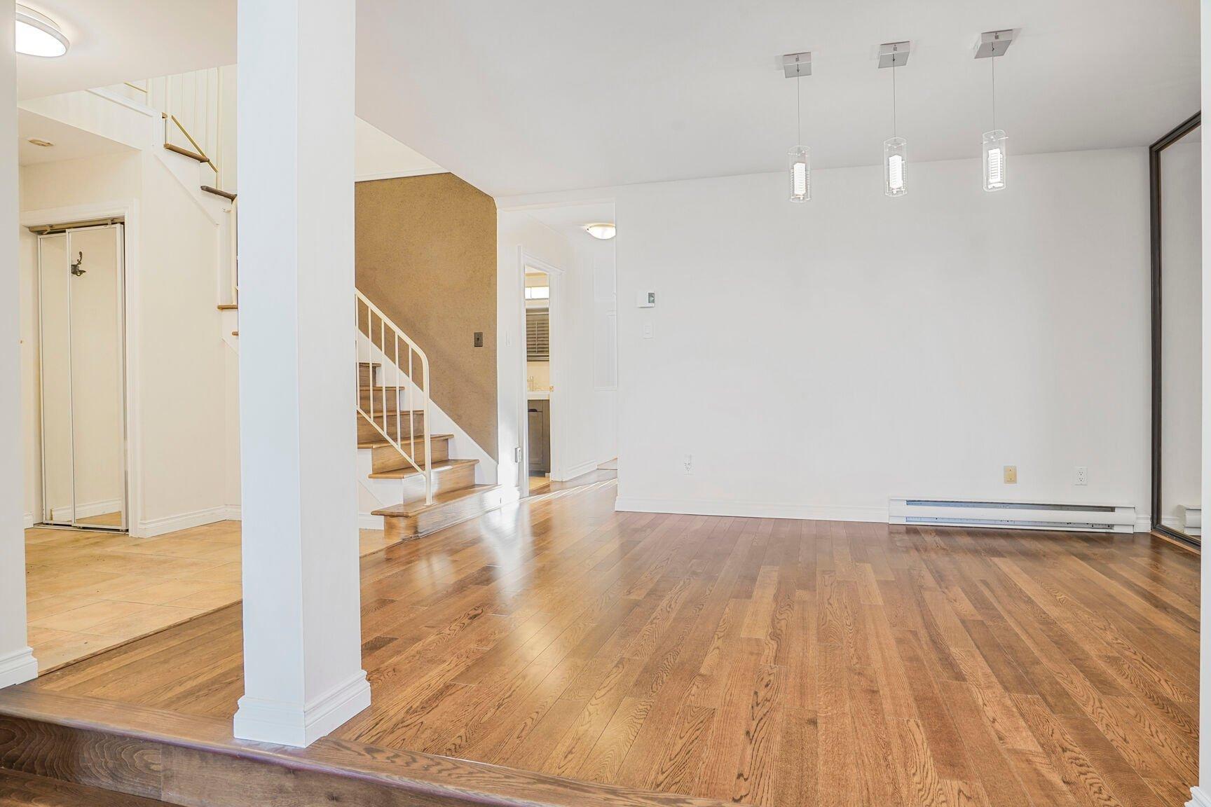 









16


Place du Soleil

, 302,
Montréal (Verdun/Île-des-Soeurs),




QC
H3E1R2

