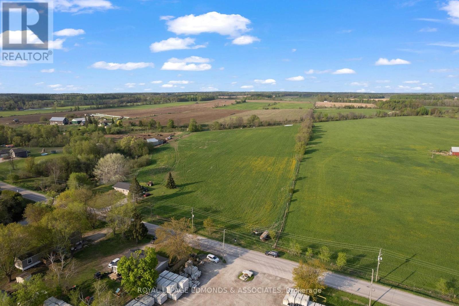 












17 ANDERSON DRIVE

,
Whitewater Region,







Ontario
K0J1C0

