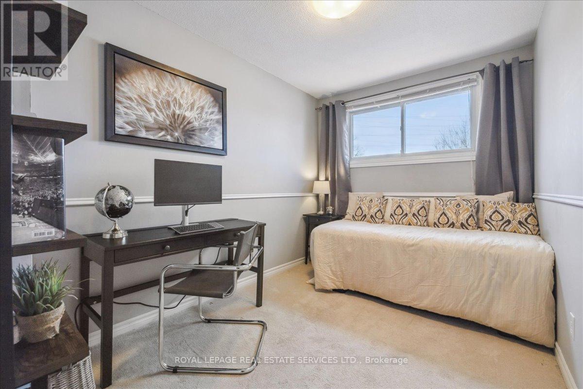 












2423 MOUNT FOREST DRIVE

,
Burlington,




Ontario
L7P1J6

