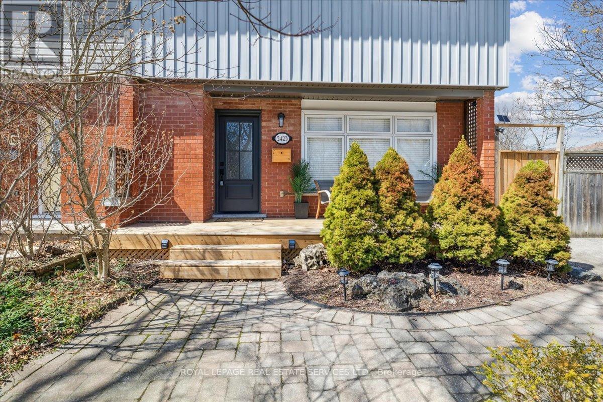












2423 MOUNT FOREST DRIVE

,
Burlington,




Ontario
L7P1J6

