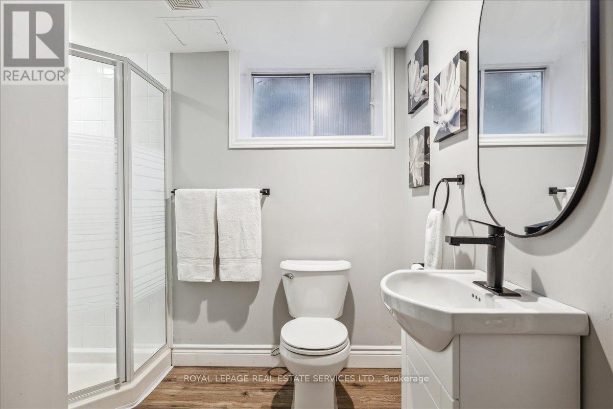 












2423 MOUNT FOREST DRIVE

,
Burlington,




Ontario
L7P1J6


