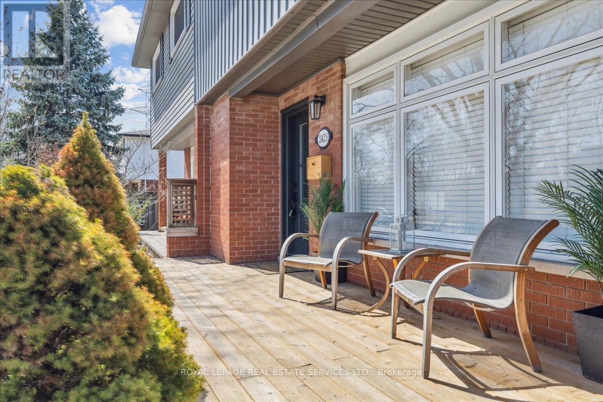 












2423 MOUNT FOREST DRIVE

,
Burlington,




Ontario
L7P1J6

