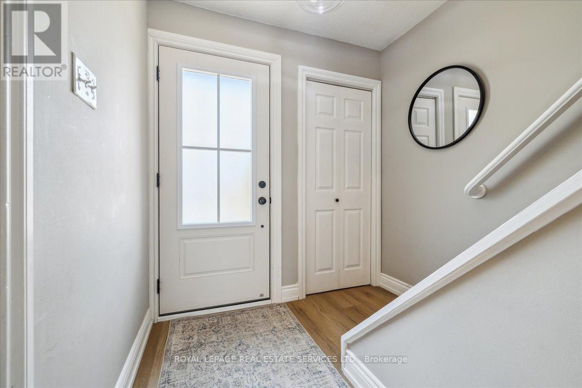 












2423 MOUNT FOREST DRIVE

,
Burlington,




Ontario
L7P1J6

