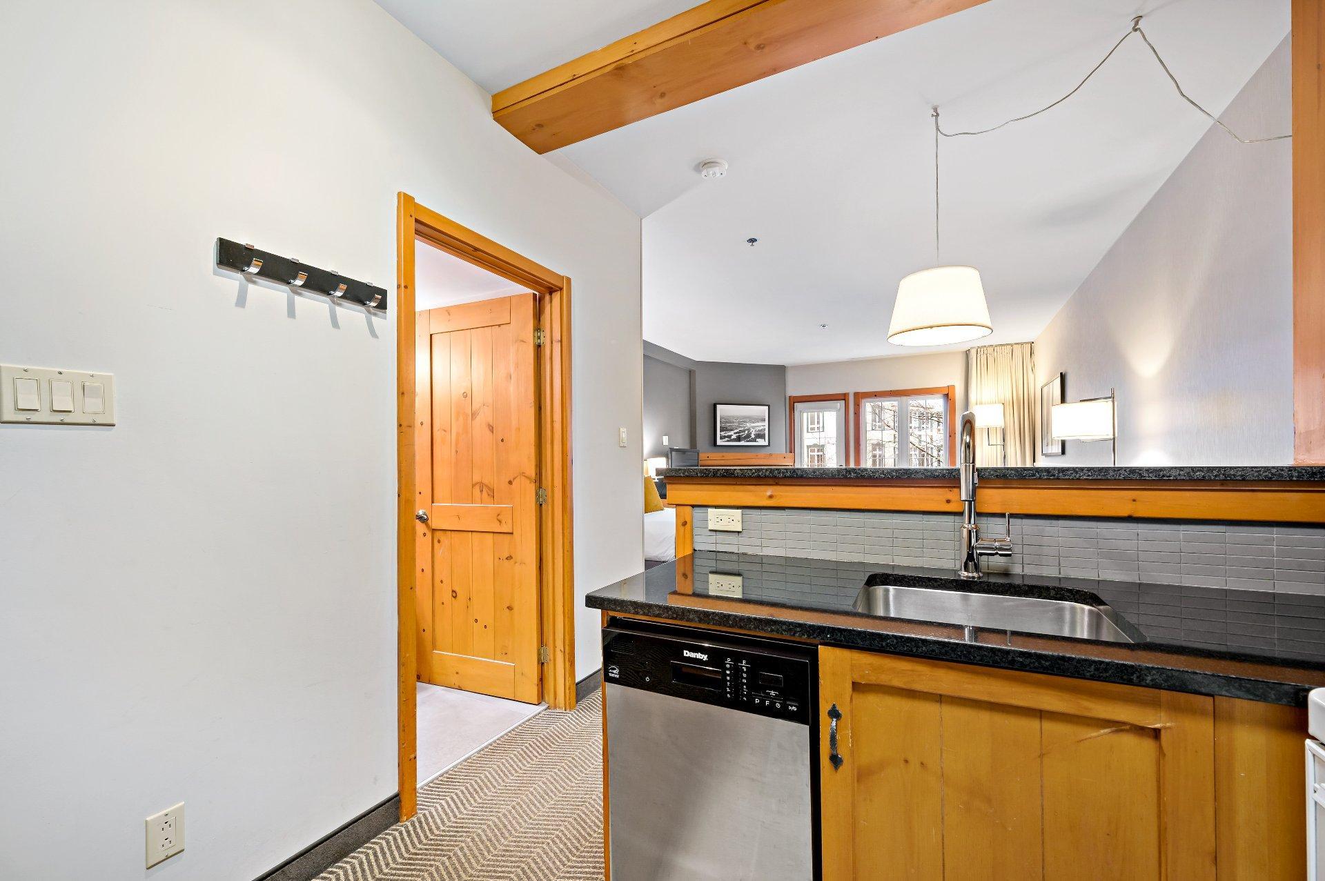 









140


Ch. au Pied-de-la-Montagne

, 434,
Mont-Tremblant,




QC
J8E3M2

