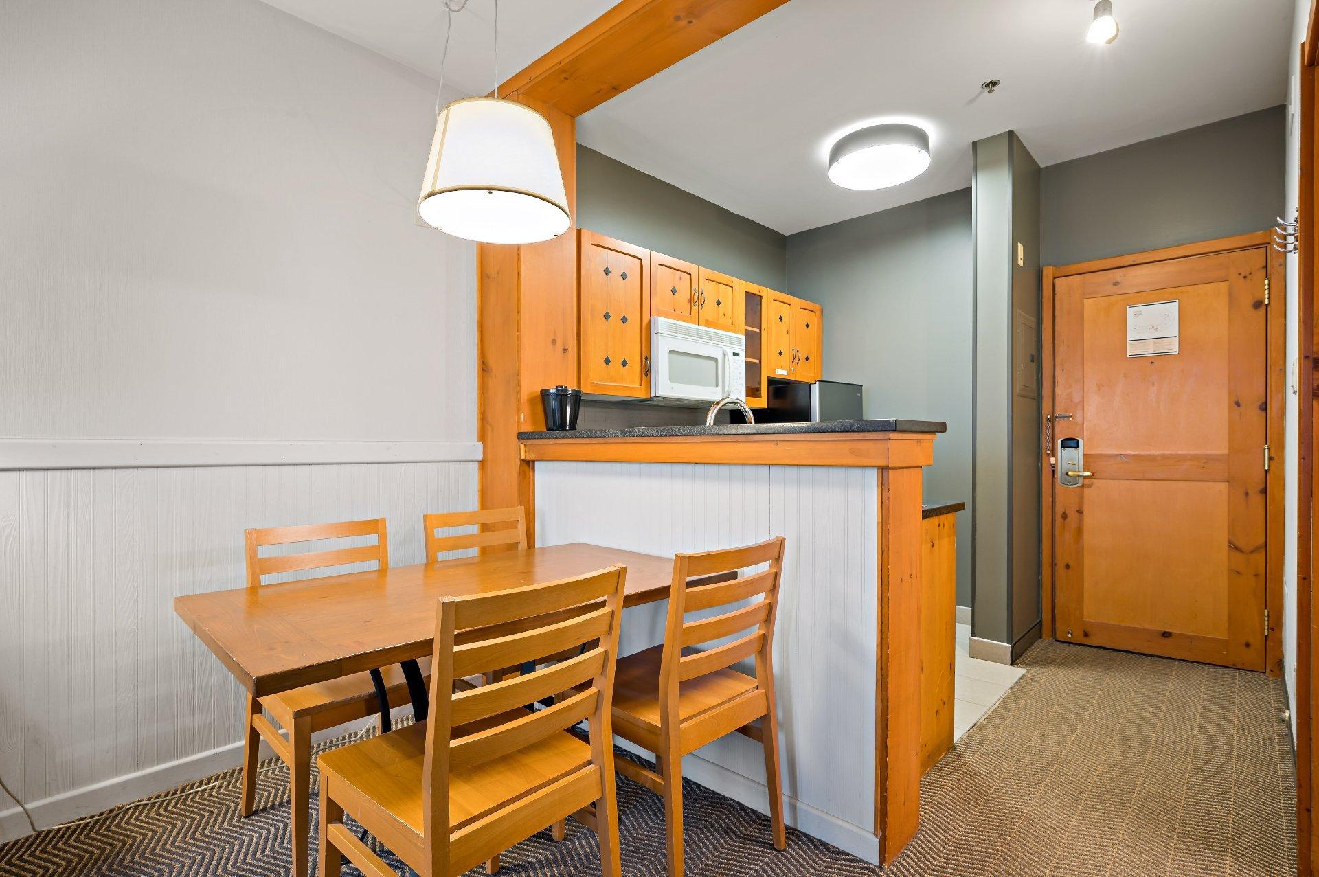









140


Ch. au Pied-de-la-Montagne

, 434,
Mont-Tremblant,




QC
J8E3M2

