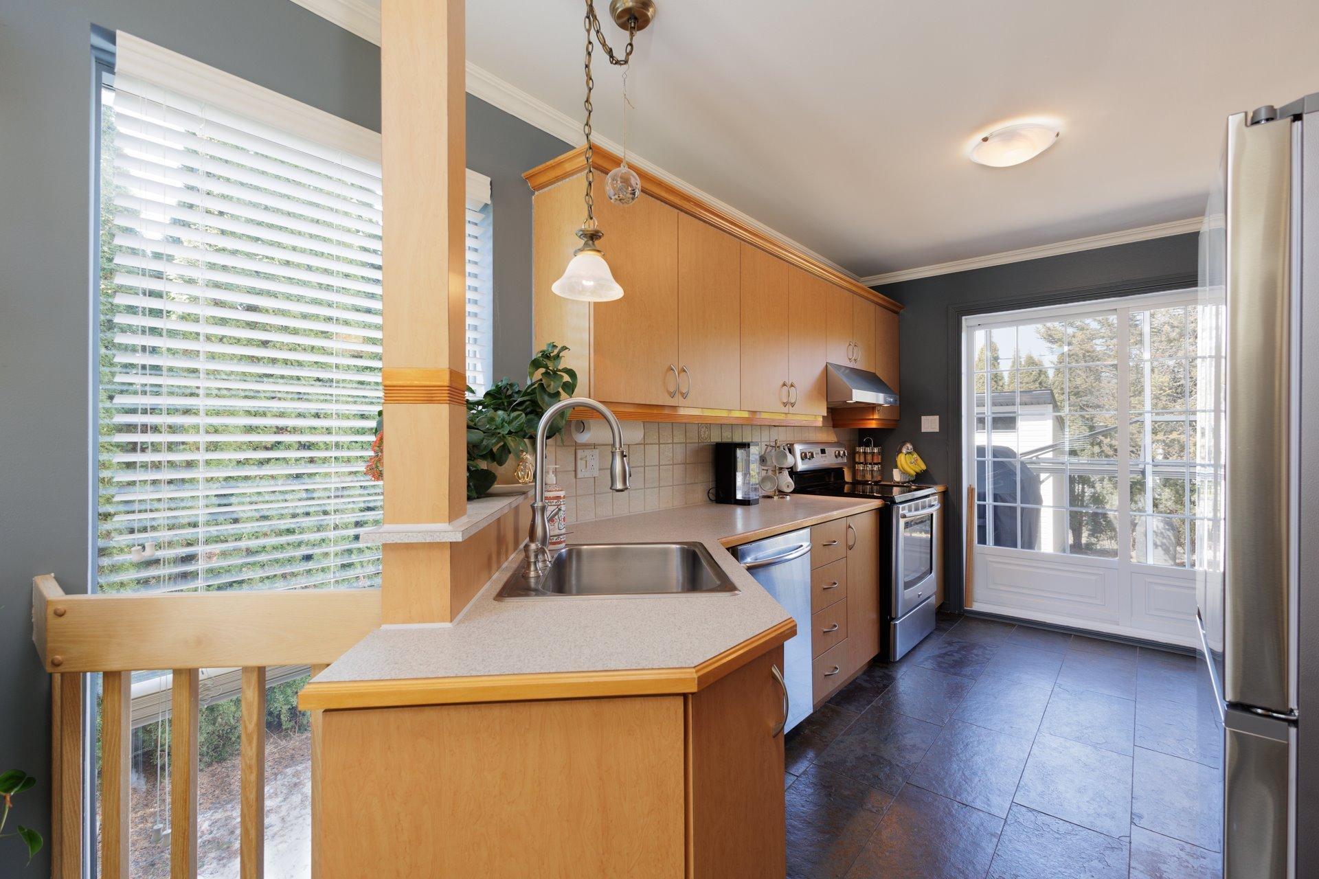 









3778


Av. Réal-Béland

,
Boisbriand,




QC
J7H1J5

