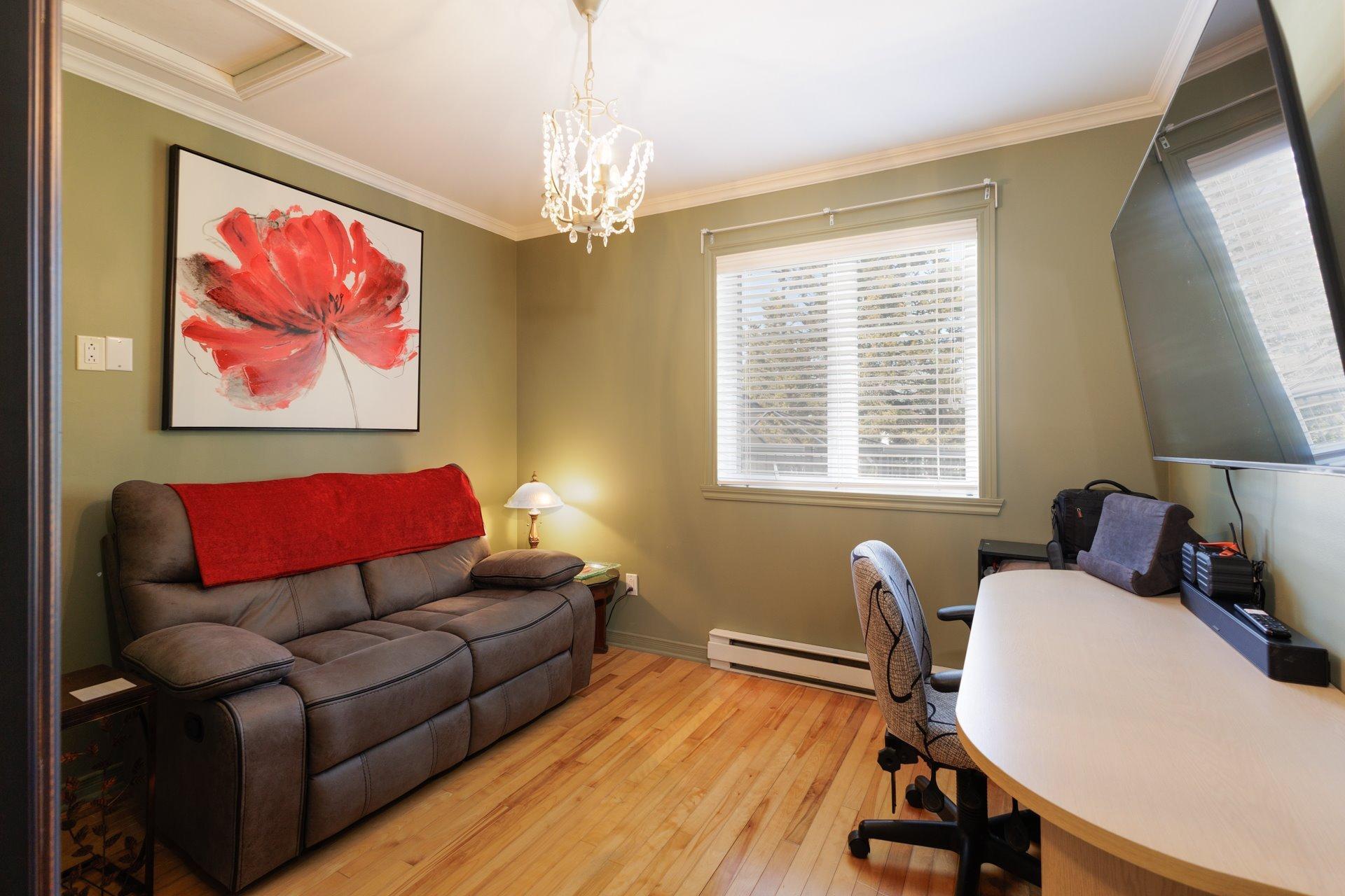 









3778


Av. Réal-Béland

,
Boisbriand,




QC
J7H1J5

