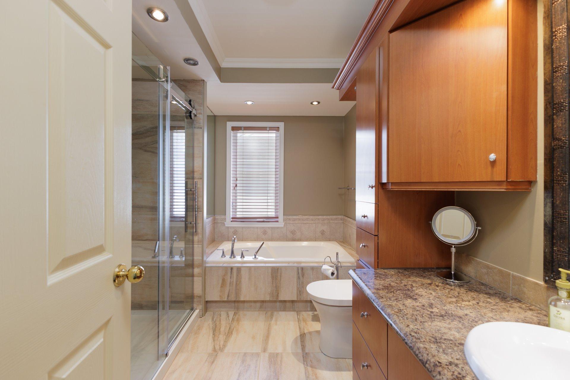 









3778


Av. Réal-Béland

,
Boisbriand,




QC
J7H1J5

