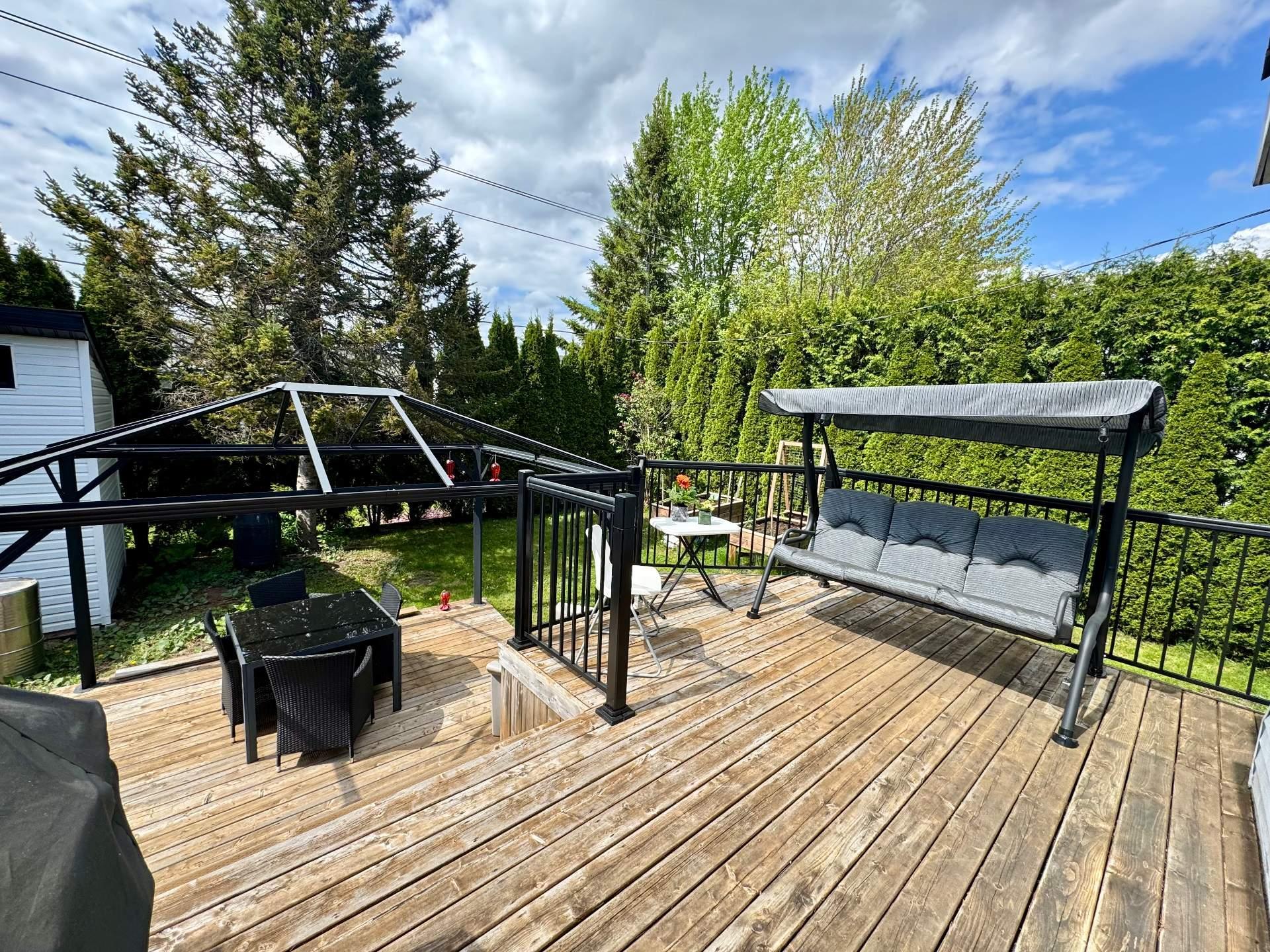 









3778


Av. Réal-Béland

,
Boisbriand,




QC
J7H1J5

