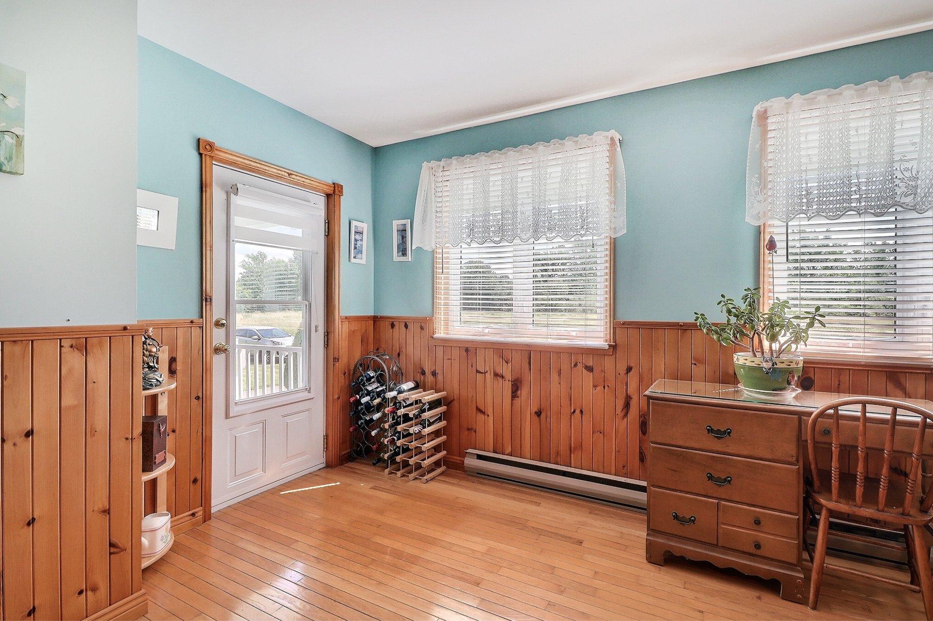 









174


36e Rue E.

,
Venise-en-Québec,




QC
J0J2K0

