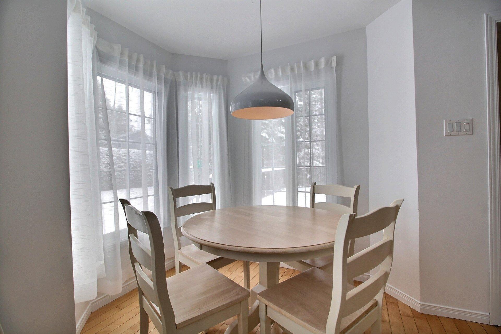 









116


Av. des Guides

,
Magog,




QC
J1X5V3


