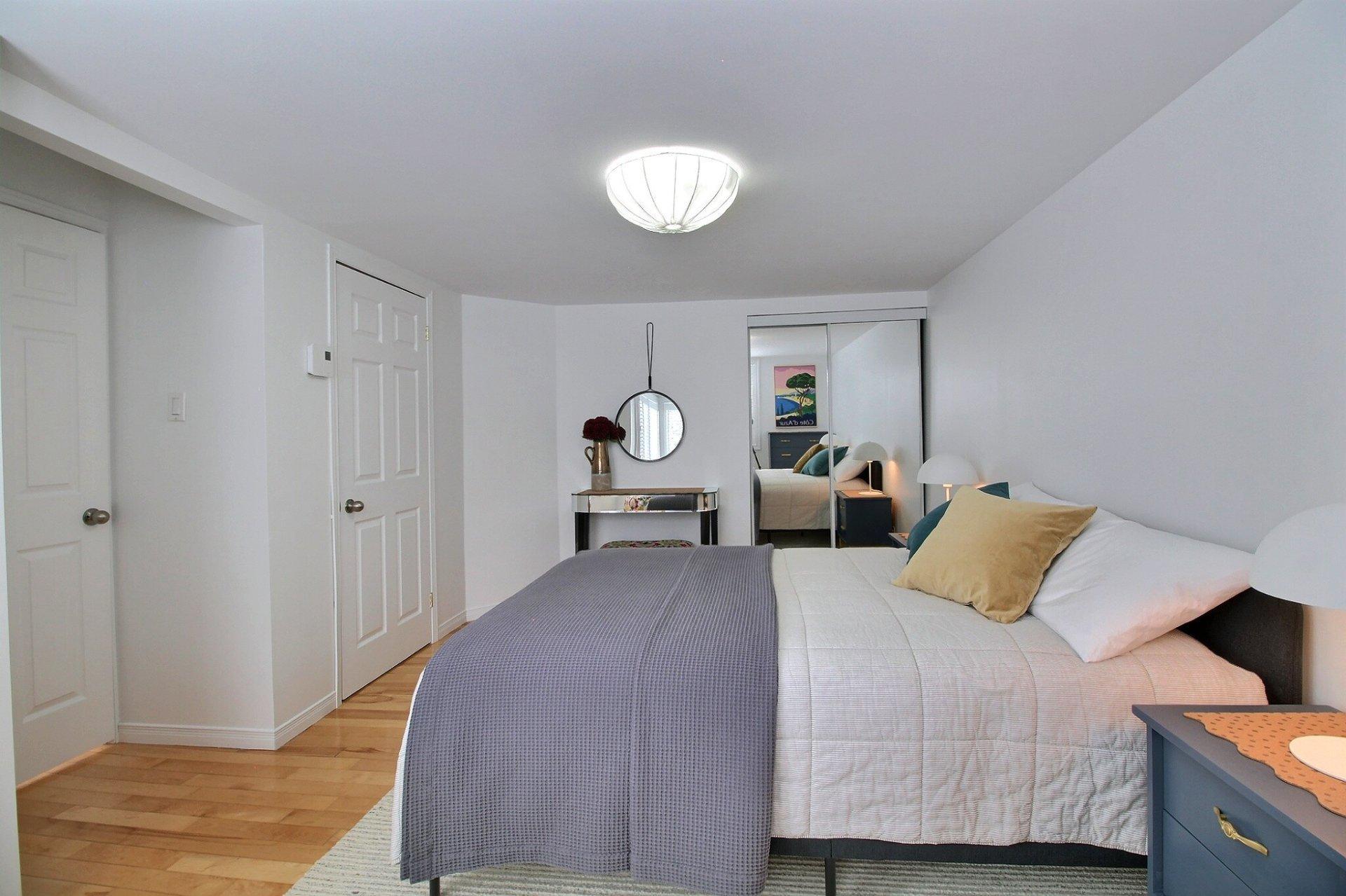 









116


Av. des Guides

,
Magog,




QC
J1X5V3

