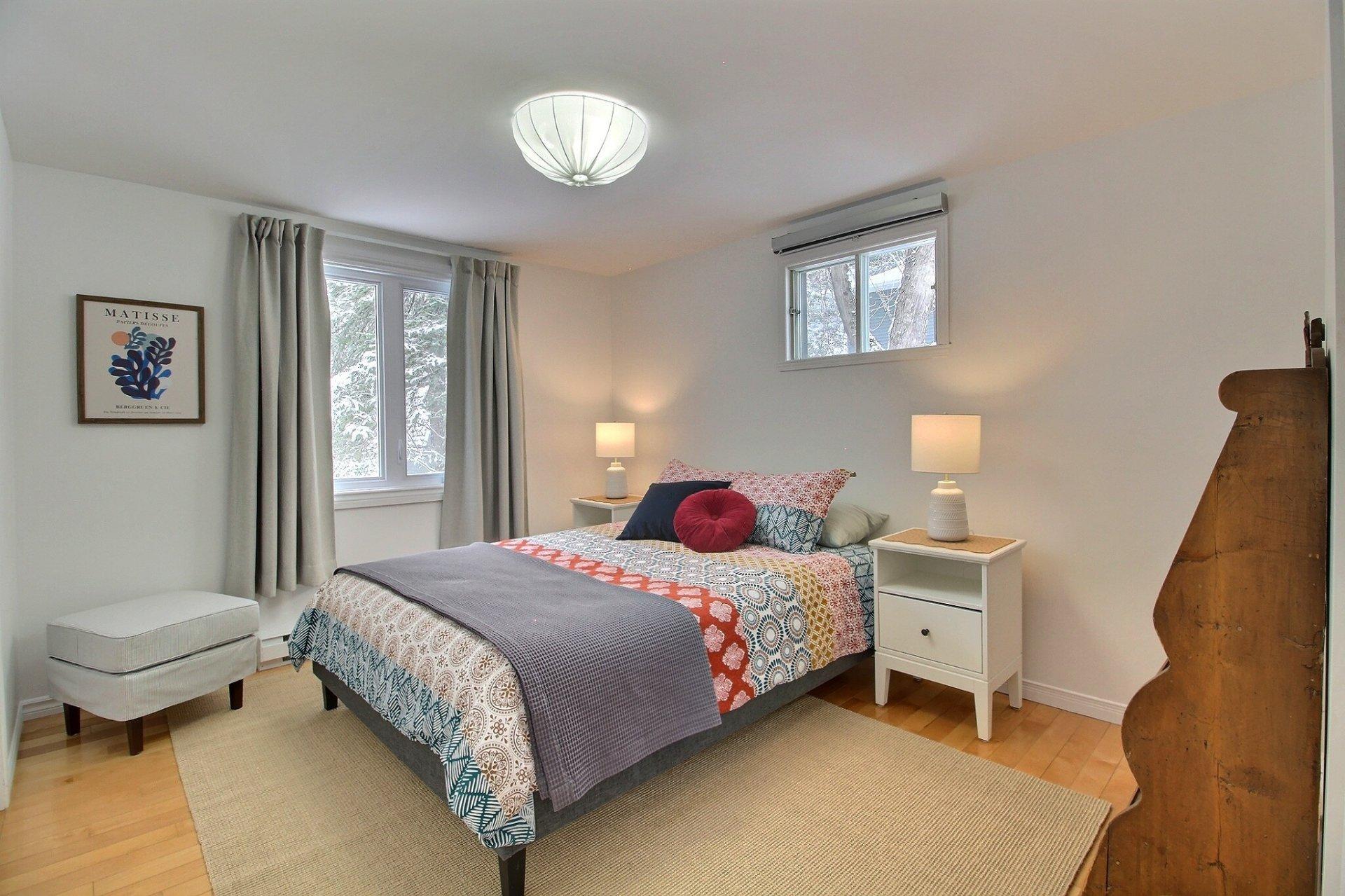 









116


Av. des Guides

,
Magog,




QC
J1X5V3


