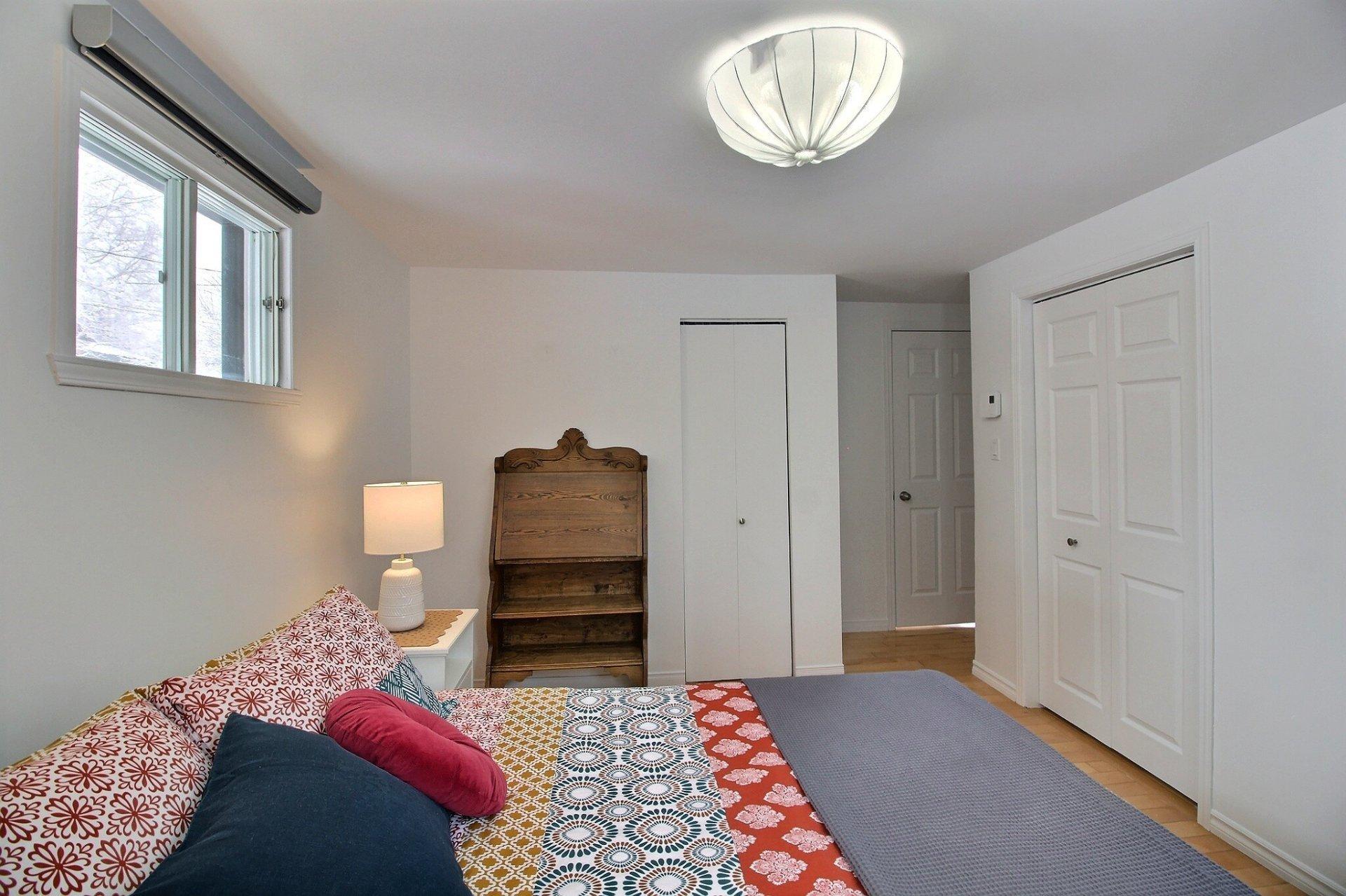 









116


Av. des Guides

,
Magog,




QC
J1X5V3


