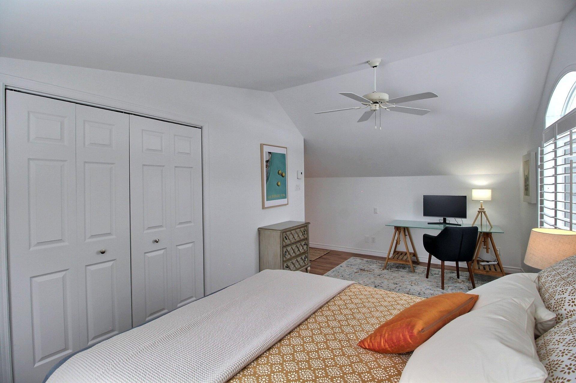 









116


Av. des Guides

,
Magog,




QC
J1X5V3

