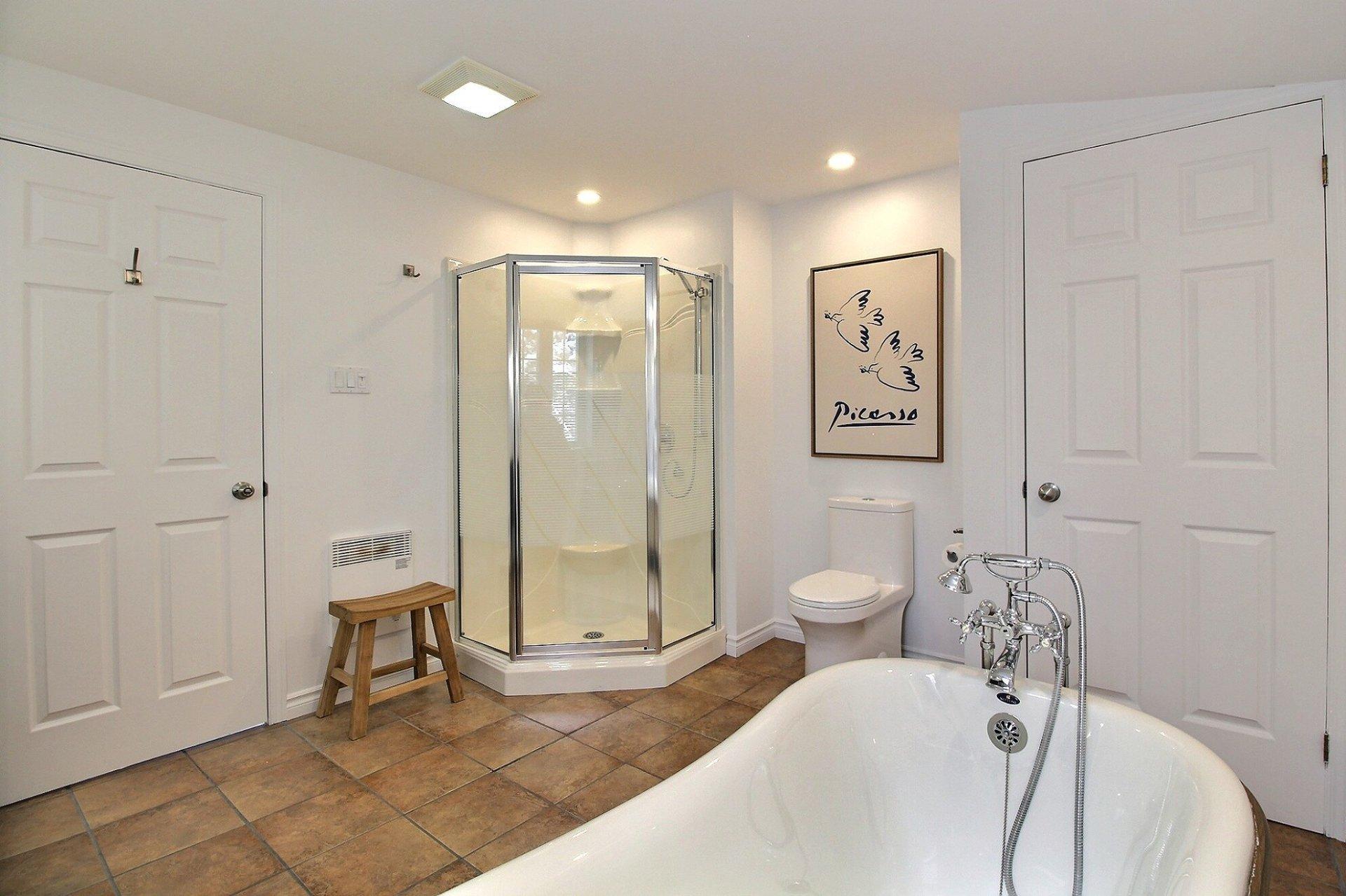 









116


Av. des Guides

,
Magog,




QC
J1X5V3

