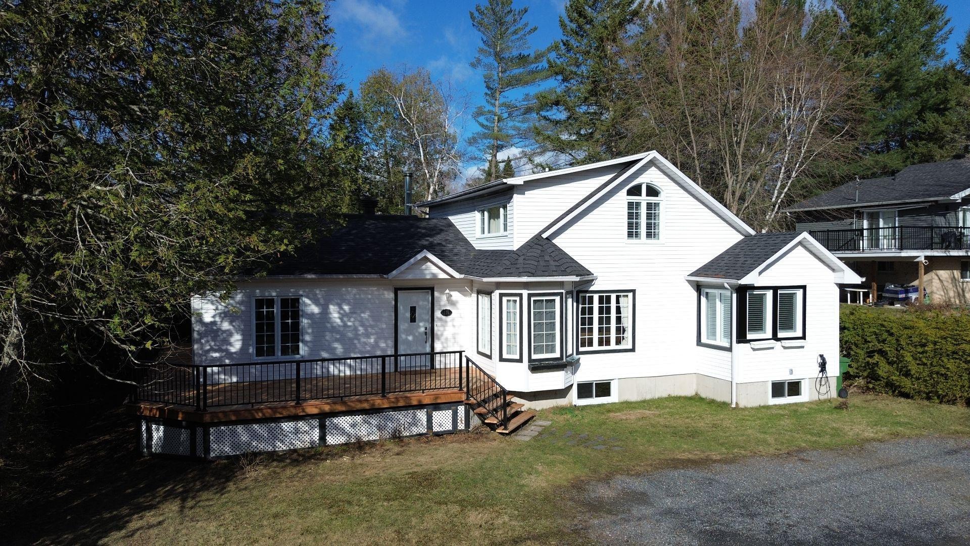 









116


Av. des Guides

,
Magog,




QC
J1X5V3


