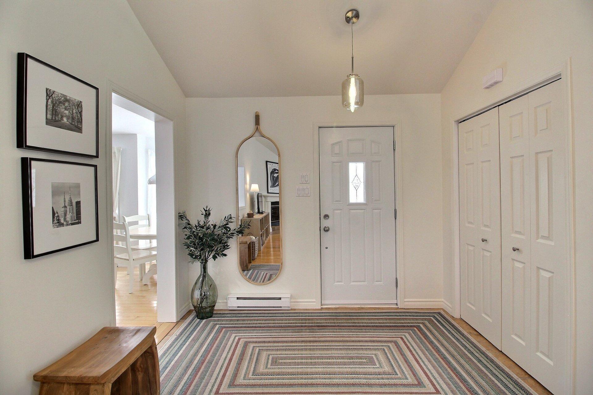









116


Av. des Guides

,
Magog,




QC
J1X5V3

