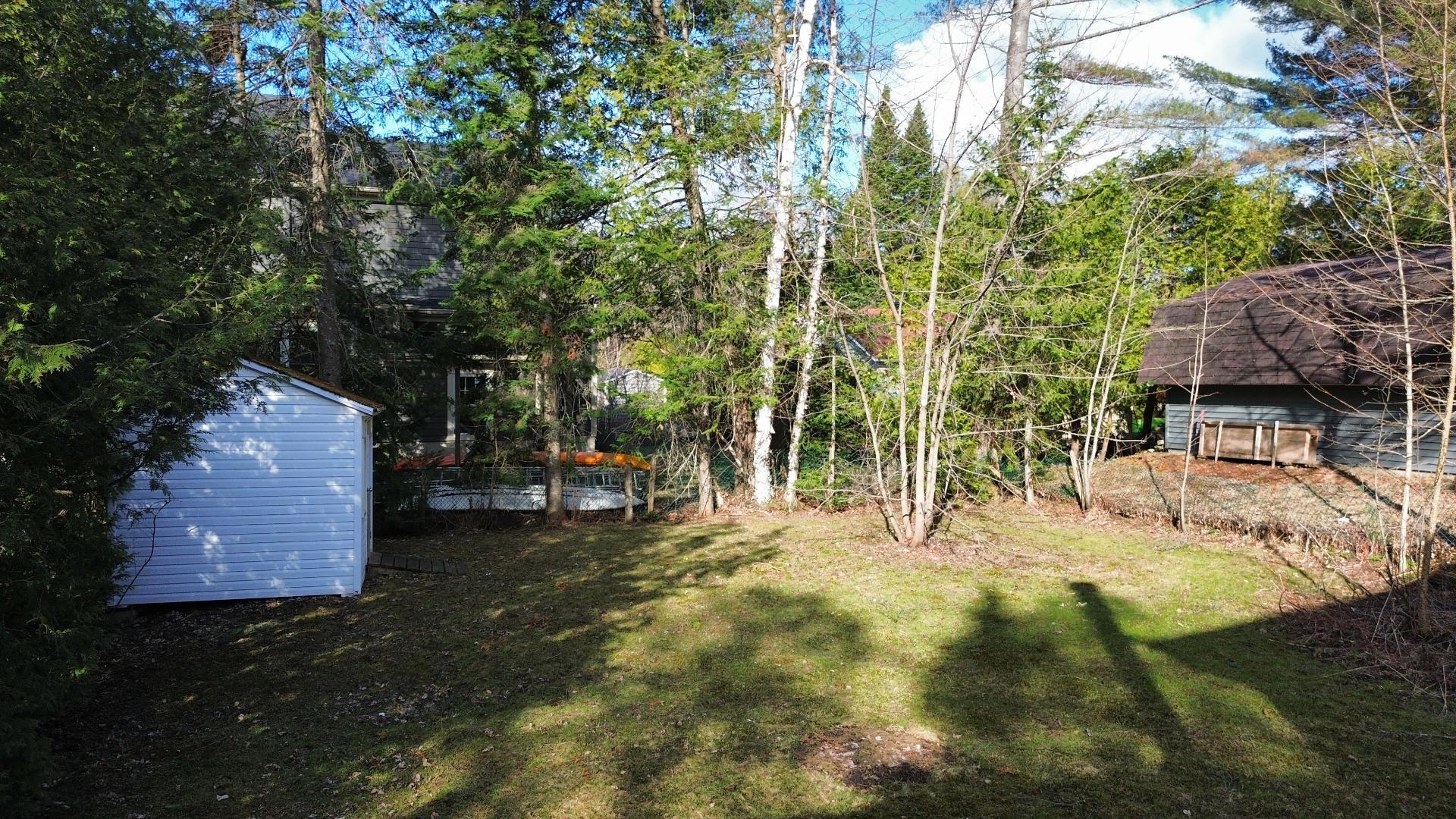 









116


Av. des Guides

,
Magog,




QC
J1X5V3

