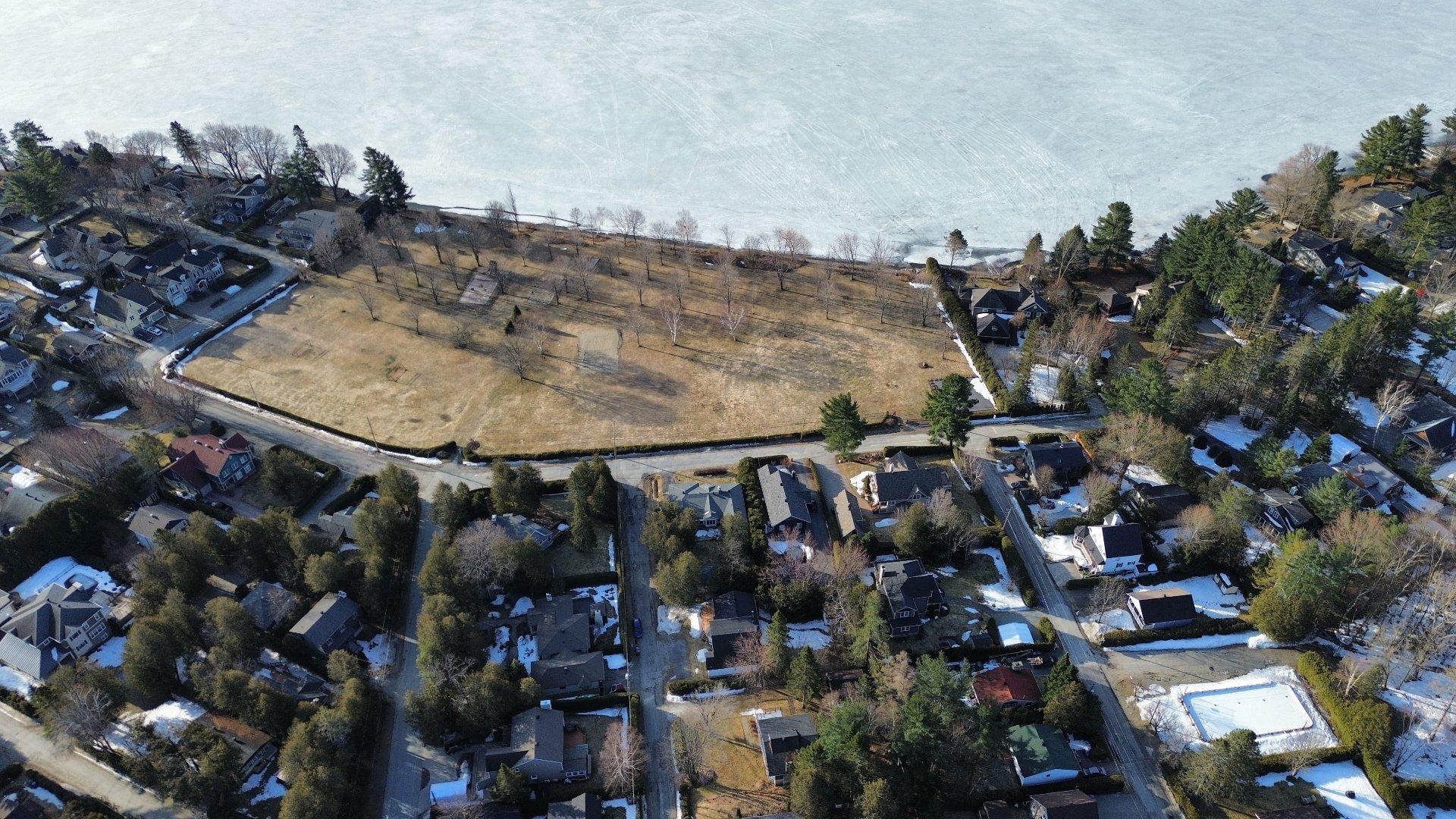 









116


Av. des Guides

,
Magog,




QC
J1X5V3

