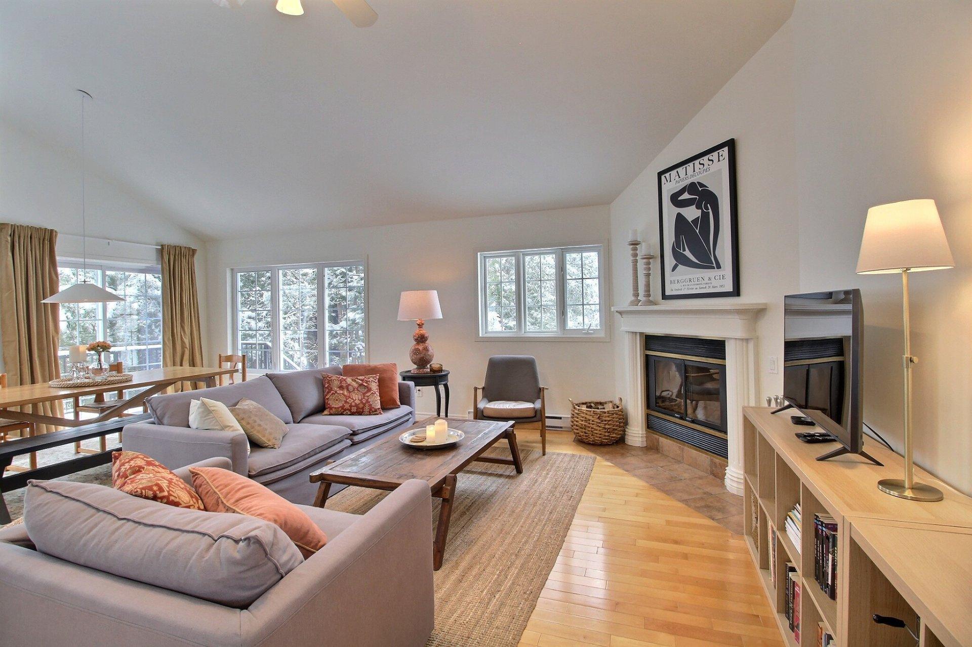 









116


Av. des Guides

,
Magog,




QC
J1X5V3

