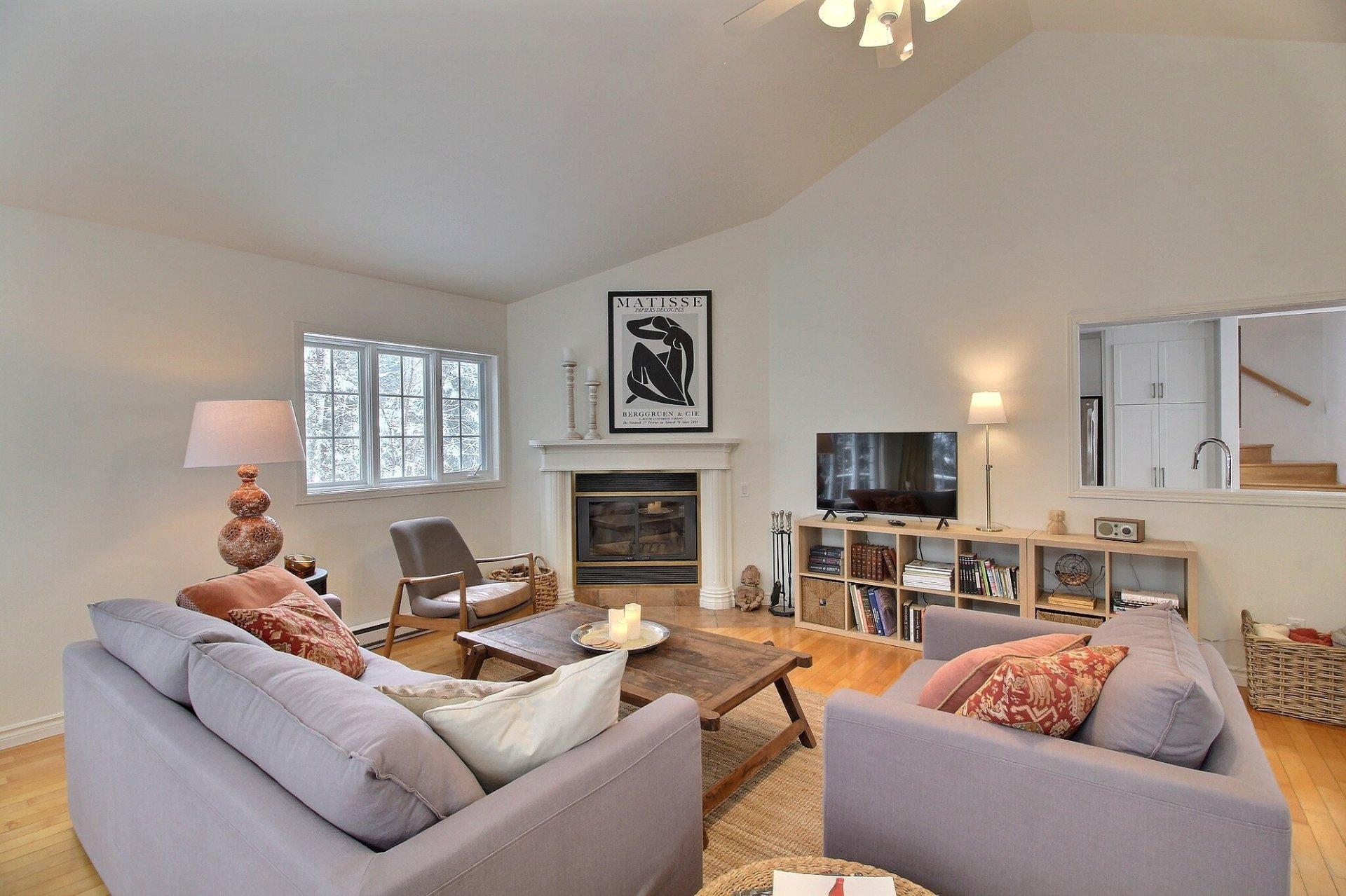 









116


Av. des Guides

,
Magog,




QC
J1X5V3


