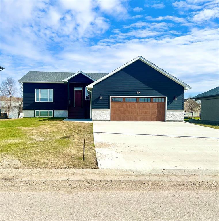 












39 Fairfield Lane

,
New Bothwell,




Manitoba
R0A1C0

