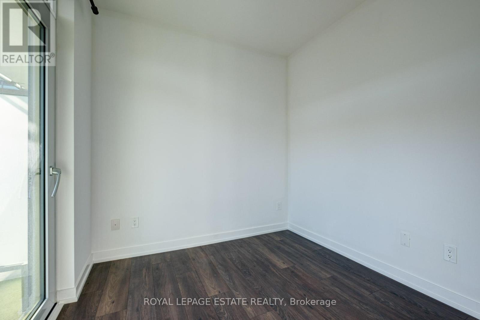 












610 - 150 LOGAN AVENUE

,
Toronto,




Ontario
M4M0E4

