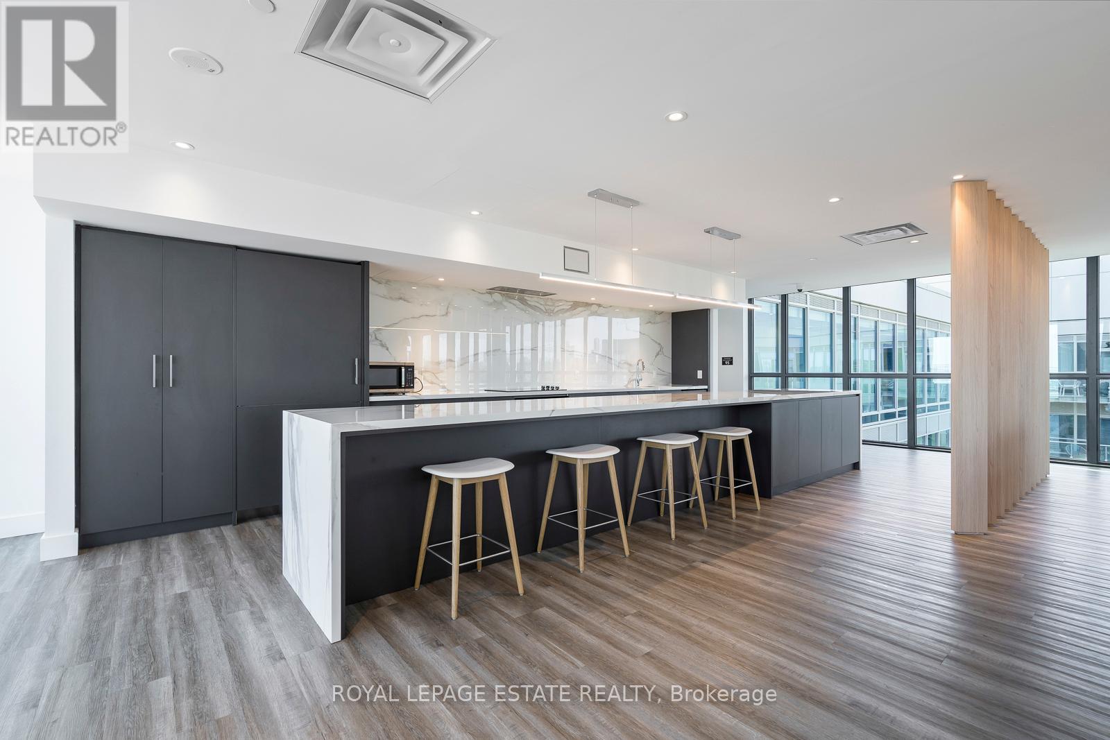 












610 - 150 LOGAN AVENUE

,
Toronto,




Ontario
M4M0E4

