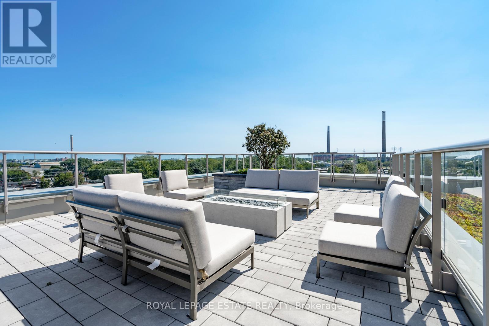 












610 - 150 LOGAN AVENUE

,
Toronto,




Ontario
M4M0E4

