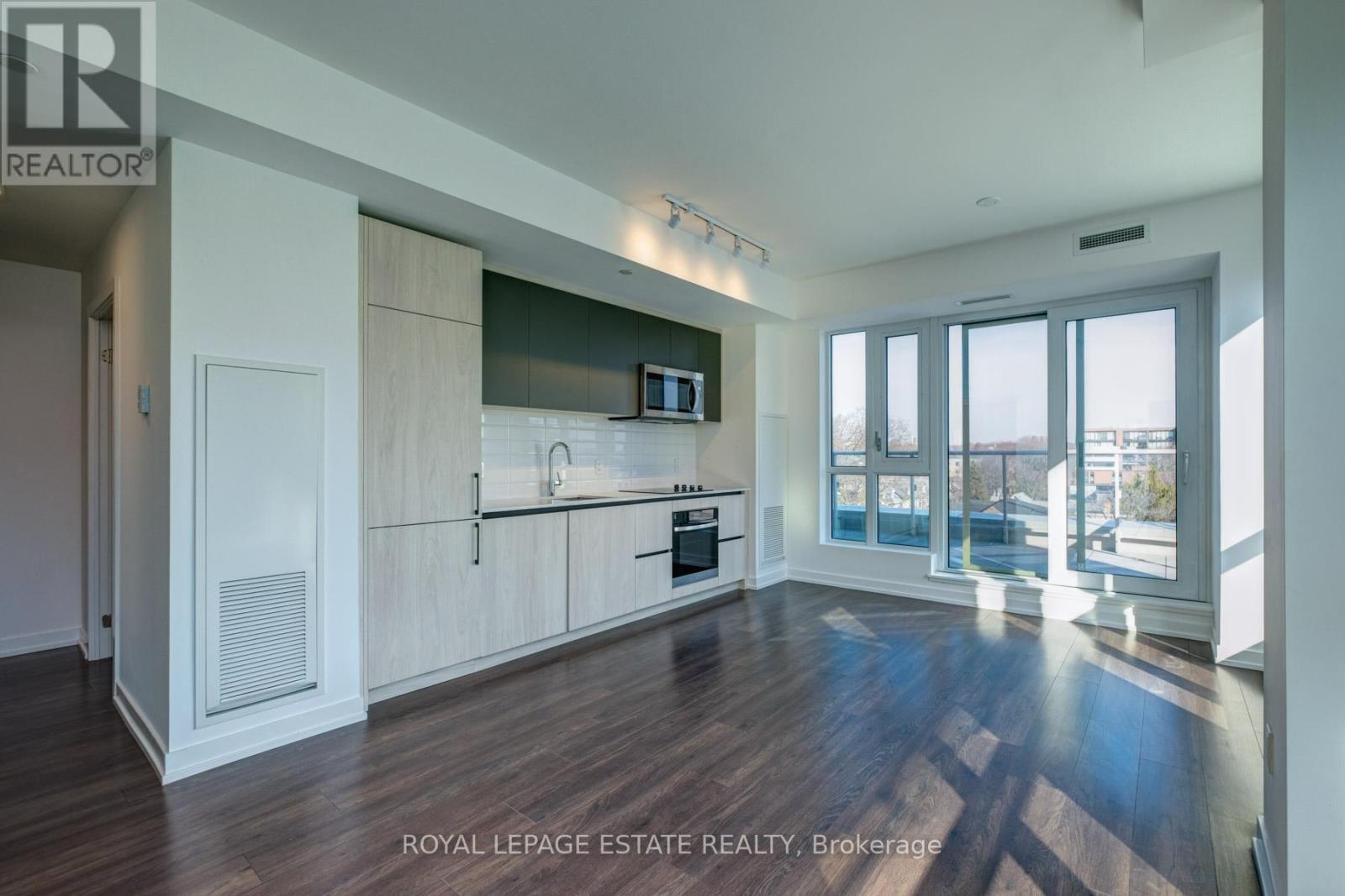 












610 - 150 LOGAN AVENUE

,
Toronto,




Ontario
M4M0E4

