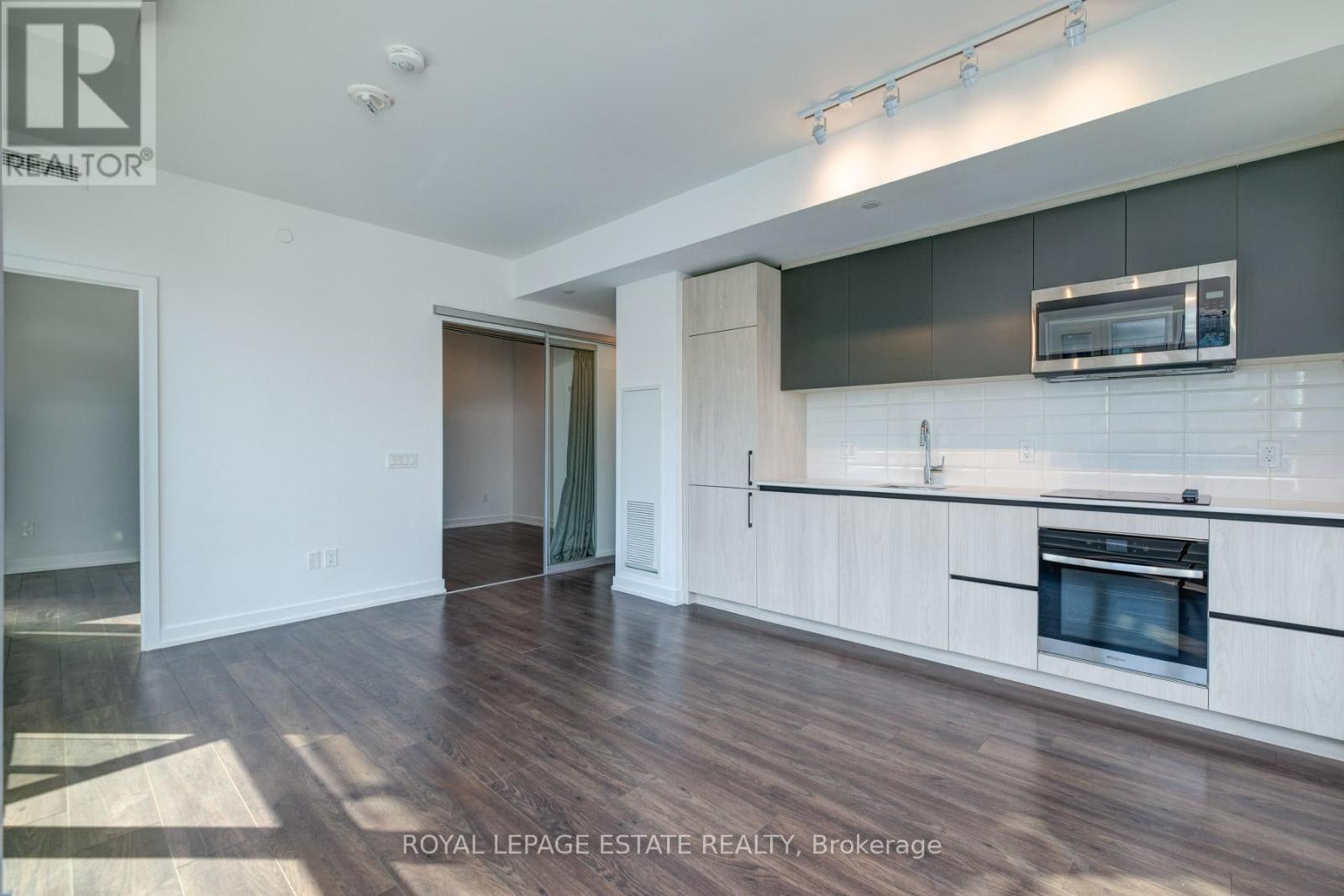 












610 - 150 LOGAN AVENUE

,
Toronto,




Ontario
M4M0E4

