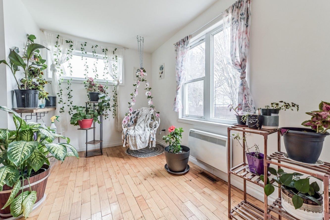 









14


Rue Lake

,
Huntingdon,




QC
J0S1H0

